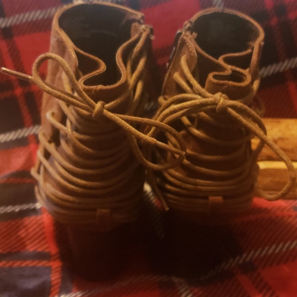 Booties - Picture 4 of 6